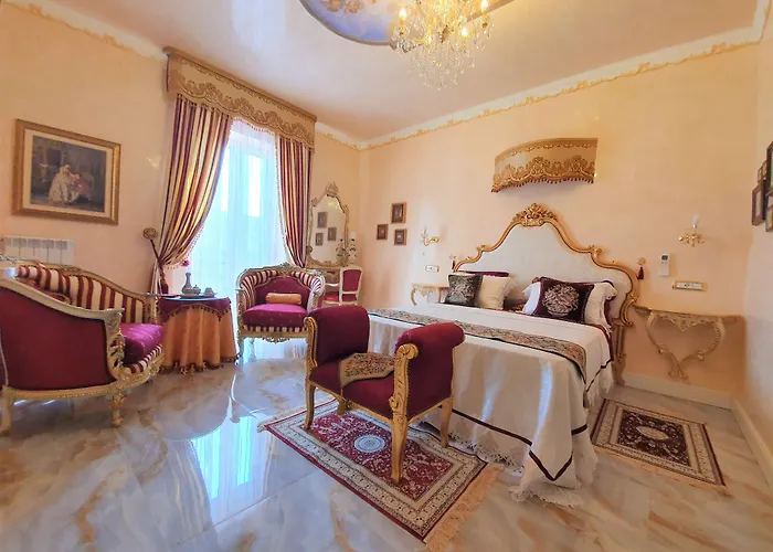 Fd Luxury Bed and Breakfast 4*