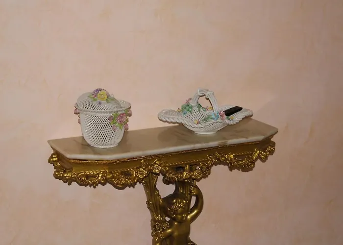 Fd Luxury Bed and Breakfast 4*