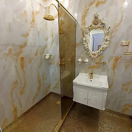 Oda ve Kahvaltı Fd Luxury
