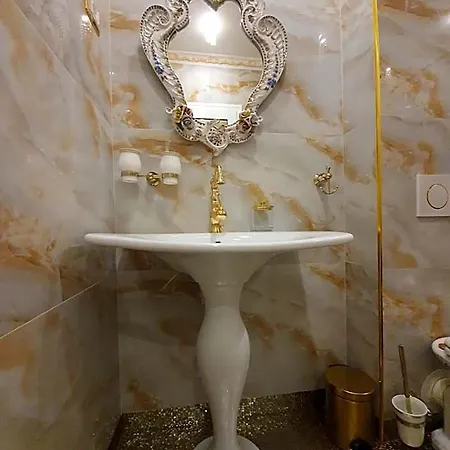 Alojamento de Acomodação e Pequeno-almoço Fd Luxury Verona