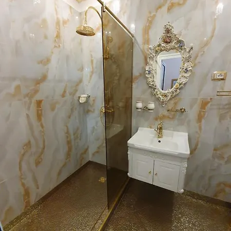 Oda ve Kahvaltı Fd Luxury Verona